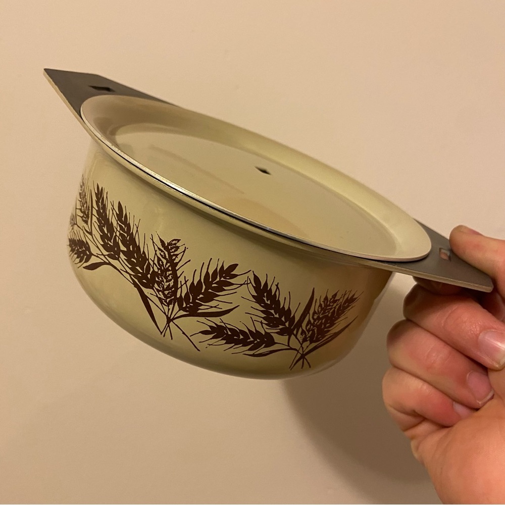 Multiware 1980’s Vintage Brown Wheat 1 quart Casserole Dish with Lid